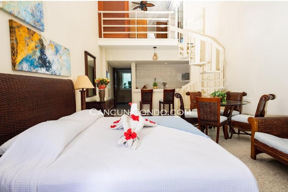2 Story Oceanfront Penthouses On Cancun Beach! Extérieur photo