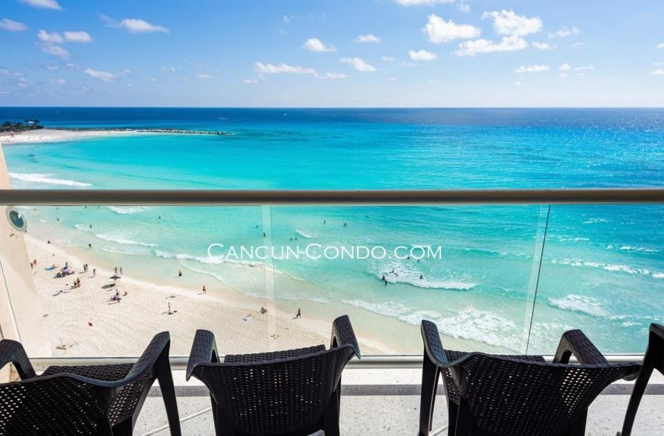 2 Story Oceanfront Penthouses On Cancun Beach! Extérieur photo