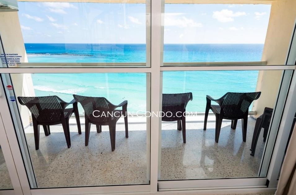 2 Story Oceanfront Penthouses On Cancun Beach! Extérieur photo