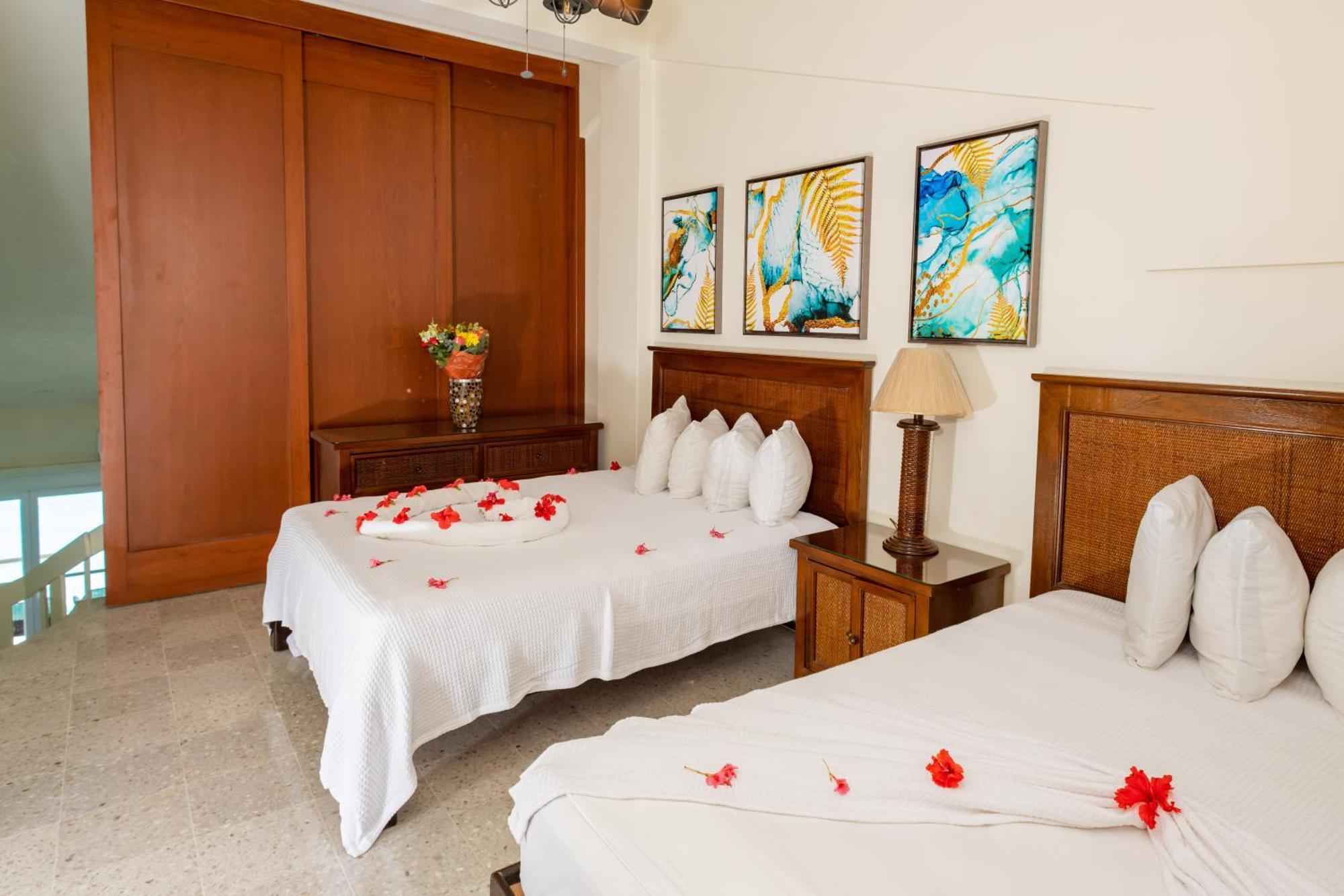 2 Story Oceanfront Penthouses On Cancun Beach! Extérieur photo