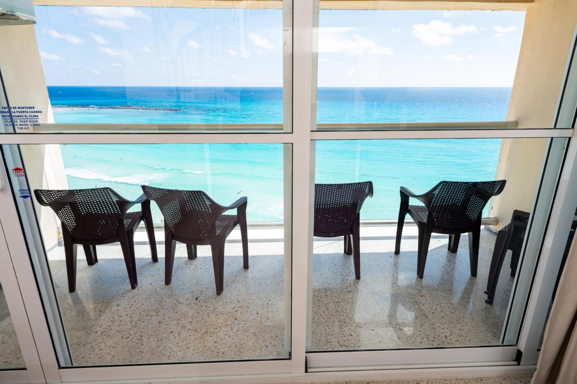 2 Story Oceanfront Penthouses On Cancun Beach! Extérieur photo