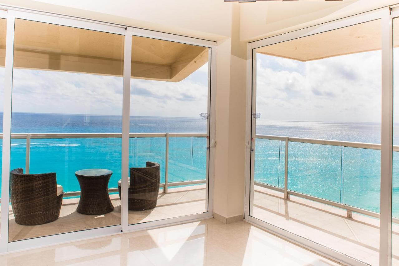 2 Story Oceanfront Penthouses On Cancun Beach! Extérieur photo