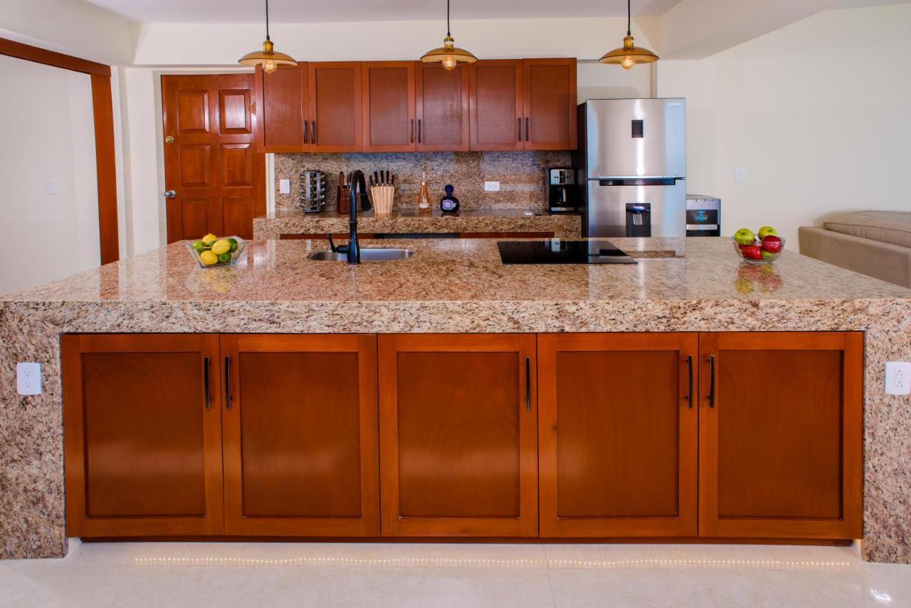 2 Story Oceanfront Penthouses On Cancun Beach! Extérieur photo